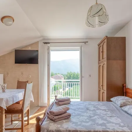 Apartment Stefan Orebic
