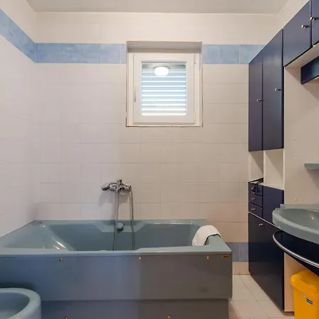 Stefan Apartment
